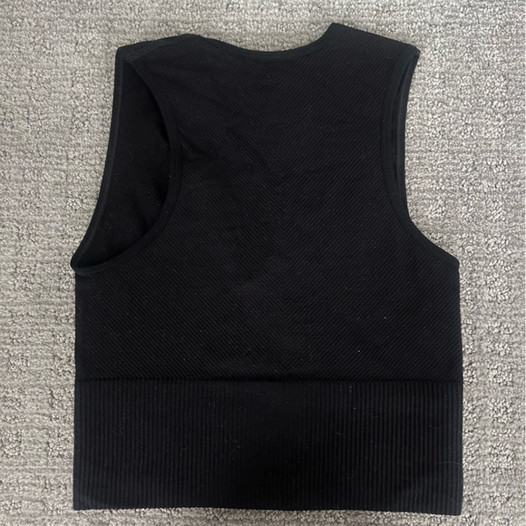 Too small! - Picture 2 of 2